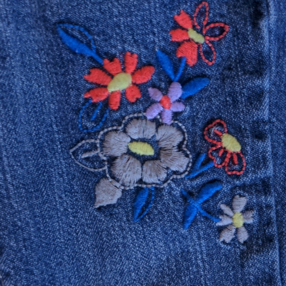 Oshkosh Jeans W/Embroidered Flowers - Picture 2 of 6